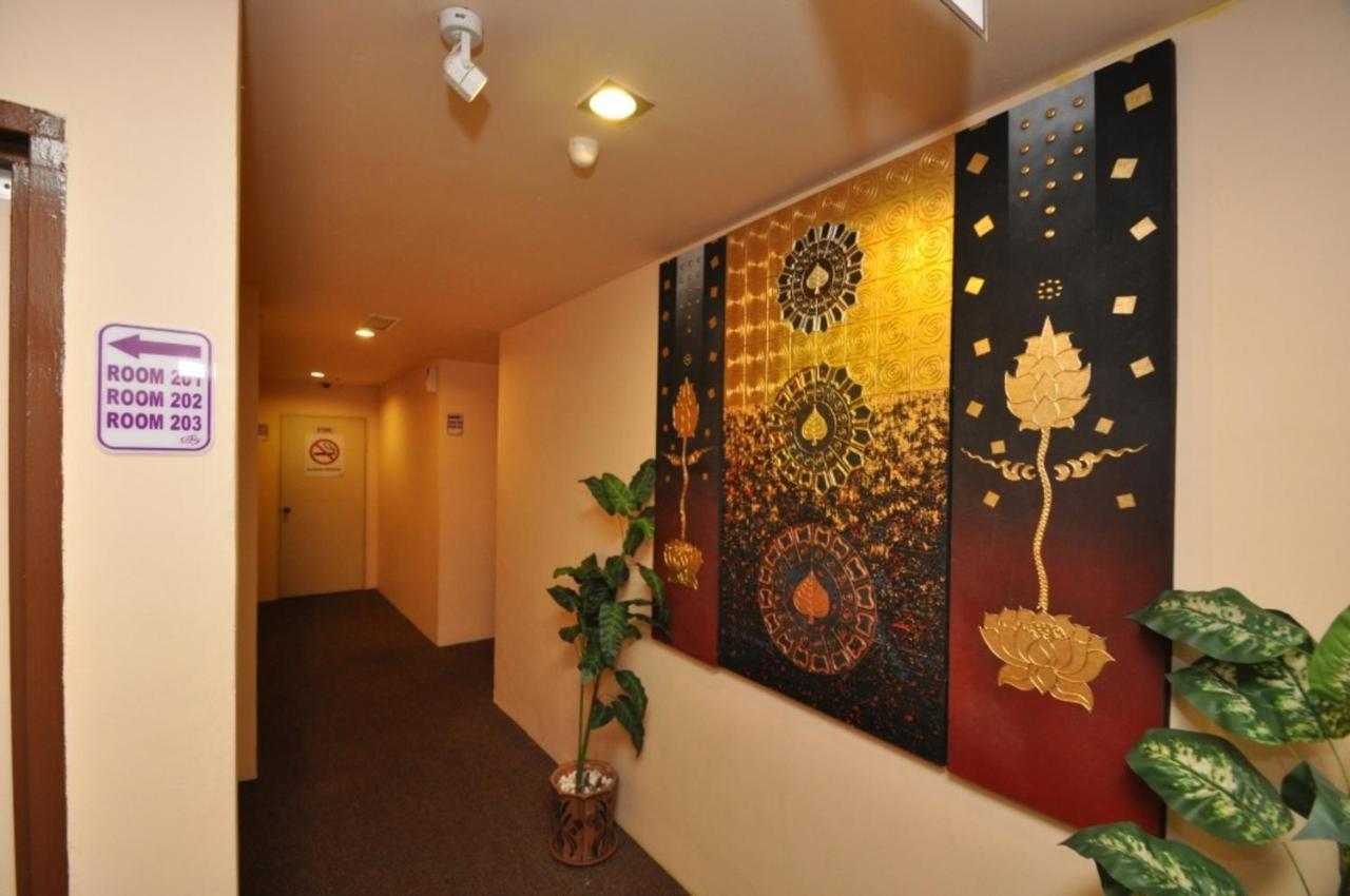 Biz Hotel Batu Pahat Exterior photo