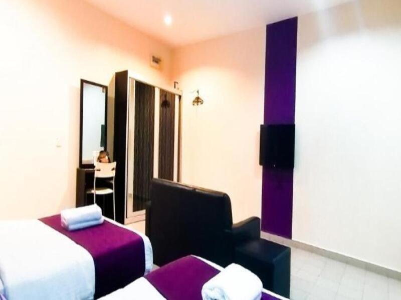 Biz Hotel Batu Pahat Exterior photo