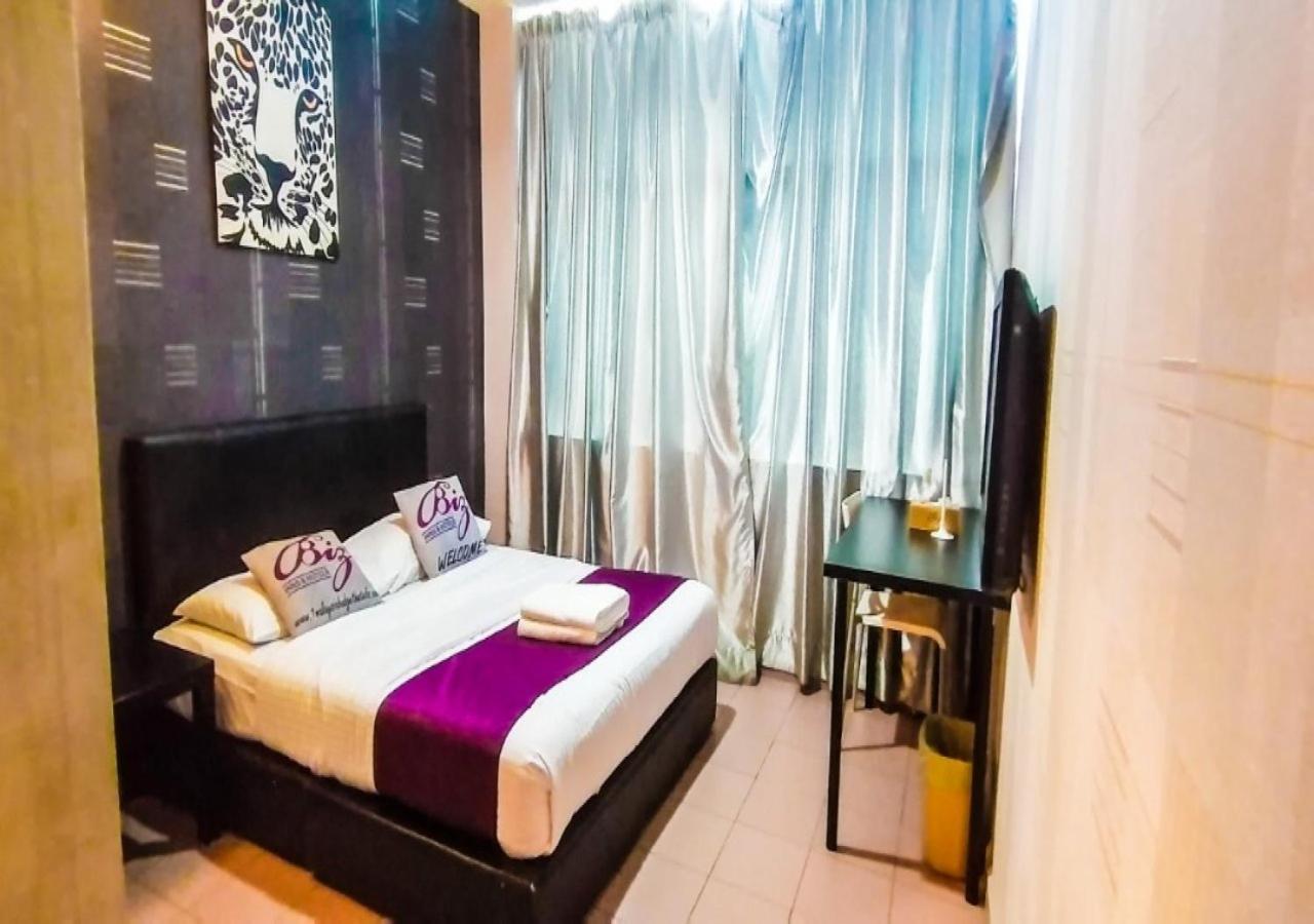 Biz Hotel Batu Pahat Exterior photo